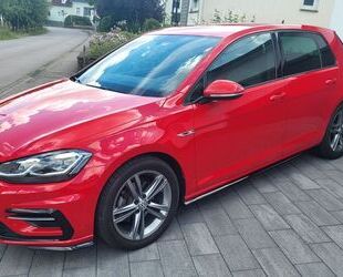 VW Volkswagen Golf 1.5 TSI DSG R Line Standheizung LE Gebrauchtwagen