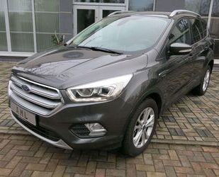 Ford Ford Kuga Titanium LED KAMERA LENKRADHEIZUNG TÜV+A Gebrauchtwagen