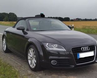 Audi Audi TT Roadster 1.8 TFSI Navi Leder scheckheftge Gebrauchtwagen