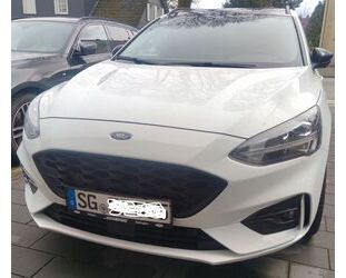 Ford Ford Focus Turnier 182PS ST-Line Garantie Gebrauchtwagen