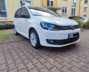 VW Volkswagen Touran 1.6 TDI DSG Style BlueMotion Tec Gebrauchtwagen