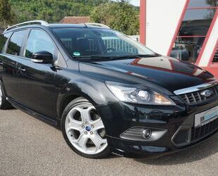 Ford Ford Focus Turnier Titanium*Bi-Xenon*BC*PDC*Navi*T Gebrauchtwagen