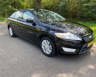 Ford Ford Mondeo 2.0-16V Ghia Gebrauchtwagen