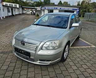 Toyota Toyota Avensis 1.8 C Liftback Gebrauchtwagen