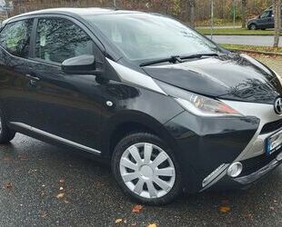 Toyota Toyota Aygo (X) 1,0-l-VVT-i x-play touch x-play to Gebrauchtwagen