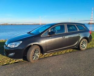 Opel Opel Astra J - Sports Tourer, 1.4 Turbo - Kombi Gebrauchtwagen