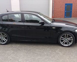 BMW BMW 120i - TÜV neu - Navi Xenon M-Fahrwerk Gebrauchtwagen