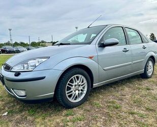 Ford Ford Focus Lim. Ghia Gebrauchtwagen