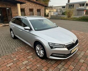 Skoda Skoda Superb Combi Style+Navi+Ahk+Bi-Xenon+Automat Gebrauchtwagen