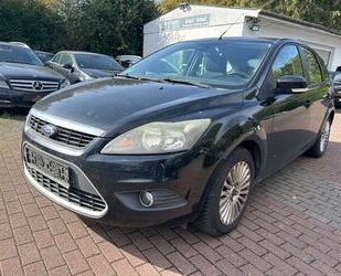 Ford Ford Focus Lim. Titanium *Klimaauto*SHZ*Euro 5*1.H Gebrauchtwagen