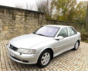 Opel Opel Vectra 1.8 16V Elegance Aut.1.Hand Klima PDC Gebrauchtwagen