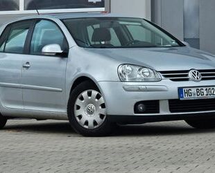 VW Volkswagen Golf V Lim. Tour Aut. Klima Shzg PDC Gebrauchtwagen