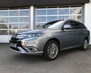 Mitsubishi Mitsubishi Outlander 2.4 PLUG-IN HYBRID 4WD Plus S Gebrauchtwagen