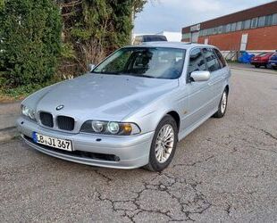 BMW BMW 530d Touring Facelift, Schalter, Leder,Xenon,P Gebrauchtwagen