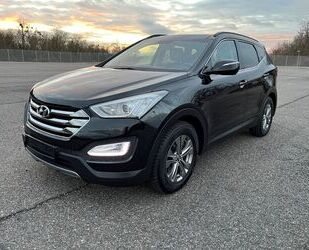 Hyundai Hyundai 2.2 CRDi Premium 4WD Navi AHK Automatik 7 Gebrauchtwagen