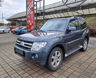 Mitsubishi Mitsubishi Pajero 3.2 DI-D Intense Automatik 4WD A Gebrauchtwagen