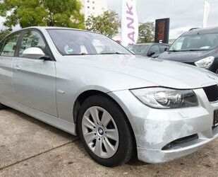 BMW BMW 318 Baureihe 3 Lim. 318i 1 Hand+Rentnerfahrzeu Gebrauchtwagen