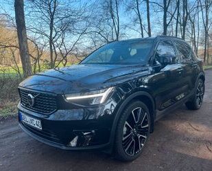 Volvo Volvo XC40 ULTIMATE DARK B5 2023 MILD HYBRID Gebrauchtwagen