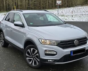 VW Volkswagen T-Roc 1.5 TSI DSG ACTIVE Neu Tüv, Servi Gebrauchtwagen