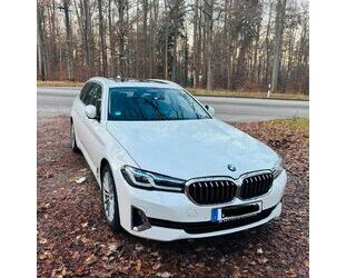 BMW BMW 540i xDrive Touring - Eleganz trifft Leistung Gebrauchtwagen