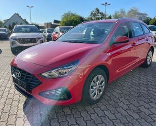 Hyundai Hyundai i30 1.5 Classic Plus Drive / Klima,PDC,Tem Gebrauchtwagen