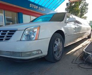 Cadillac Cadillac DTS 130-inch Stretch Limousine by Tiffany Gebrauchtwagen