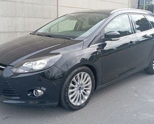 Ford Ford Focus Turnier Titanium*Navi*PDC*Aut.*Klimaaut Gebrauchtwagen