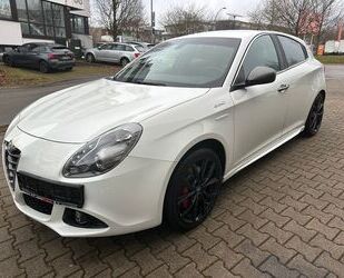 Alfa Romeo Alfa Romeo Giulietta Turismo*Navi*SitzH*8fach* Gebrauchtwagen