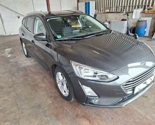 Ford Ford Focus Turnier Cool & Connect 1.Hand Gebrauchtwagen