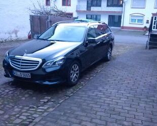 Mercedes-Benz Mercedes-Benz E 220 BlueTEC 4MATIC T ELEGANCE Auto Gebrauchtwagen