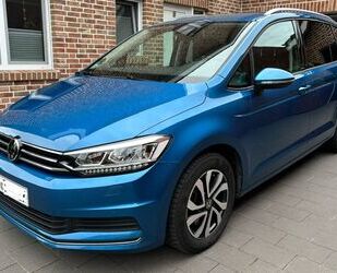 VW Volkswagen Touran1.5TSI 7Sitz ACC SZH Garantie LED Gebrauchtwagen