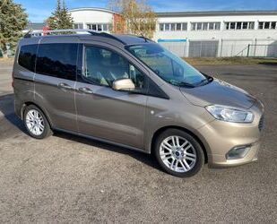 Ford Ford Tourneo Courier 1.0 EcoBoost 74kW Titanium T. Gebrauchtwagen