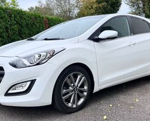 Hyundai Hyundai i30 blue Passion|NAVI|PANO|SHZ|PDC|TEMPOM. Gebrauchtwagen