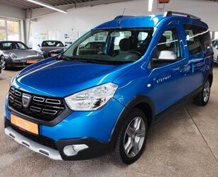 Dacia Dacia Dokker Stepway Plus 1Hand *AHK*SHZ*NAV*PDC*T Gebrauchtwagen