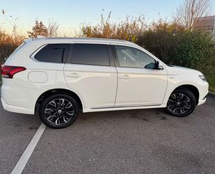 Mitsubishi Mitsubishi Plug-in Hybrid Outlander 2.0 MIVEC PLUG Gebrauchtwagen