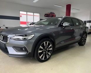 Volvo Volvo V60 Cross Country Pro AWD ACC*LED*KAM*SHZ*ST Gebrauchtwagen