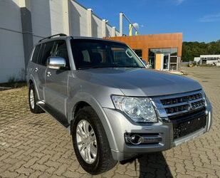 Mitsubishi Mitsubishi Pajero 3.2 DI-D*1.HAND*TÜV NEU*NAVI*LED Gebrauchtwagen