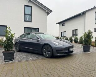 Tesla Tesla Model 3 tiefergelegt RWD, LFP Gebrauchtwagen