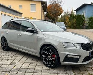 Skoda Skoda Octavia 2.0 TSI DSG RS Combi RS, AHK, LED,WR Gebrauchtwagen