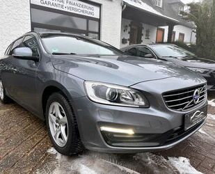 Volvo Volvo V60 D3 Kombi Kinetic*Navi*Xenon*Automatik*Le Gebrauchtwagen