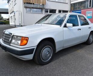 Mercedes-Benz Mercedes-Benz 230 E W124 Limousine Automatik Klima Gebrauchtwagen