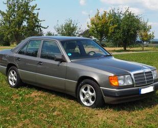 Mercedes-Benz Mercedes-Benz 200 E H-Kennzeichen Gebrauchtwagen