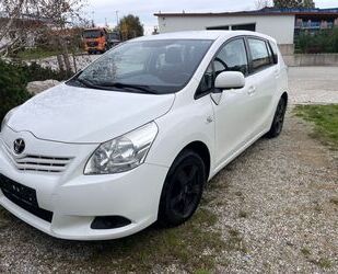 Toyota Toyota Verso Basis 1.6 Gebrauchtwagen