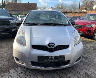 Toyota Toyota Yaris Cool 1.0 Klima 1 Hand Gebrauchtwagen