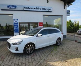 Hyundai Hyundai i30 cw Premium Leder Panorama Kamera ACC D Gebrauchtwagen