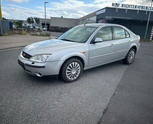 Ford Ford Mondeo 2.0 Ghia Autom. Gebrauchtwagen