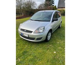 Ford Ford *Top gepflegt* Fiesta 1,3 44 kW Style Style Gebrauchtwagen