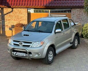 Toyota Toyota Hilux Double Cab Sol 4x4 Gebrauchtwagen