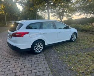 Ford Ford Focus 1,5 TDCi 88kW Euro-6 Klima AHK Gebrauchtwagen