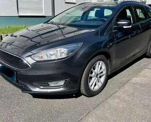 Ford Ford Focus 1,5 EcoBoost Turnier*8-Fach*Scheckheft* Gebrauchtwagen